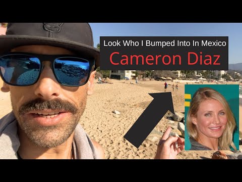I Walked The Entire Beach In Puerto Vallarta (10KM) And Met Cameron Diaz!